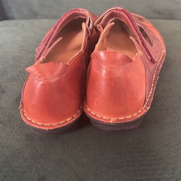 Brown Bernie Mev Mary Janes - Picture 3 of 10